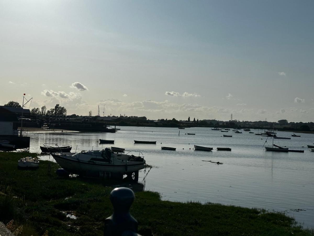 The Crown Pub And Hotel Manningtree Ngoại thất bức ảnh